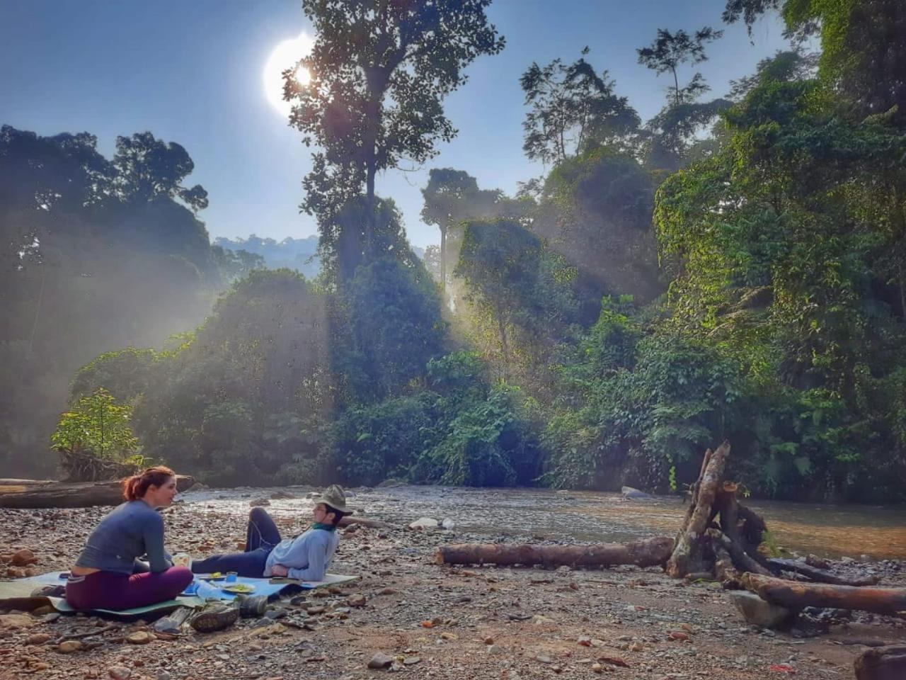 Eco Trekking Lodge, Bar & Jungle Tour'S Bukit Lawang Bagian luar foto