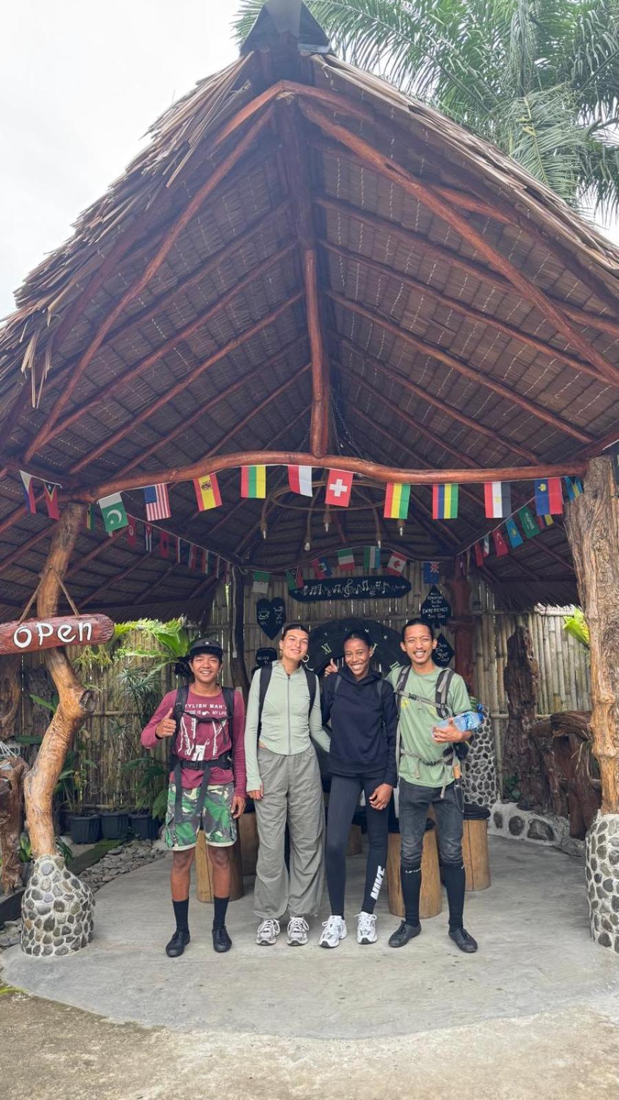Eco Trekking Lodge, Bar & Jungle Tour'S Bukit Lawang Bagian luar foto