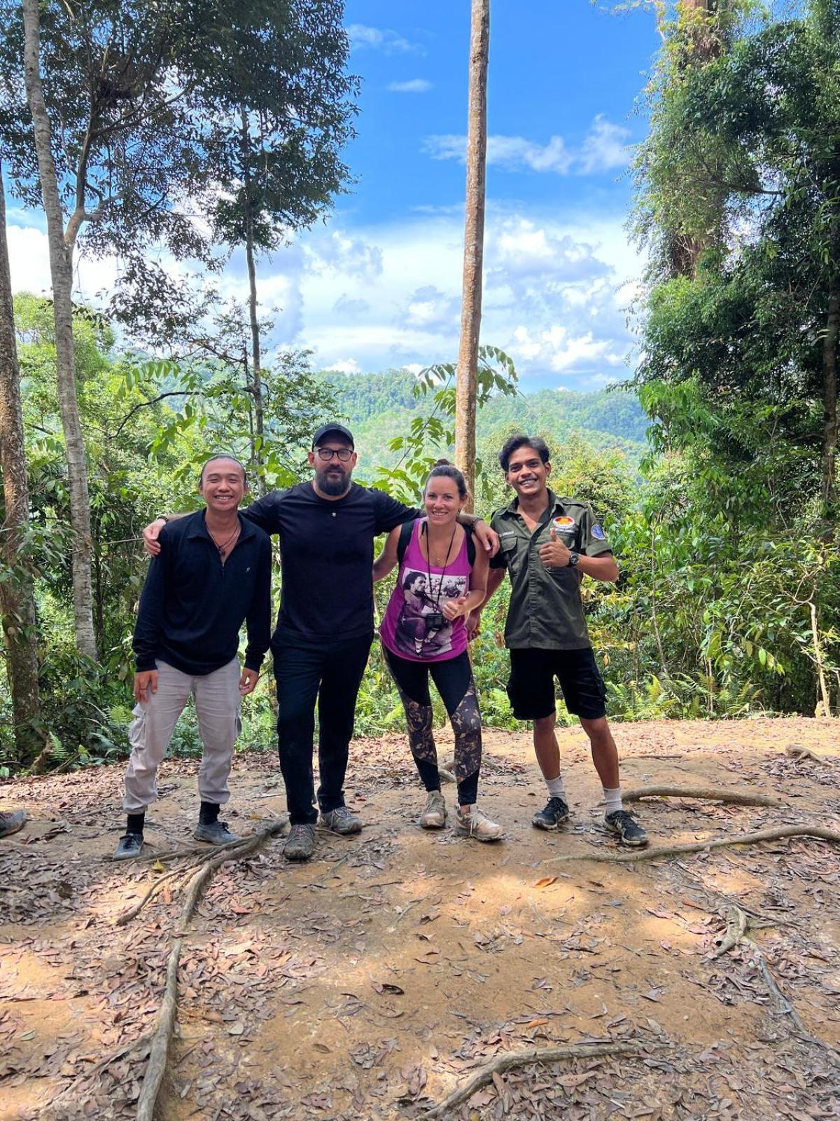 Eco Trekking Lodge, Bar & Jungle Tour'S Bukit Lawang Bagian luar foto